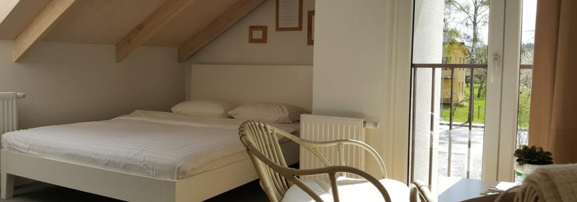 DROP ROOM – Double Room with French Balcony – Attic